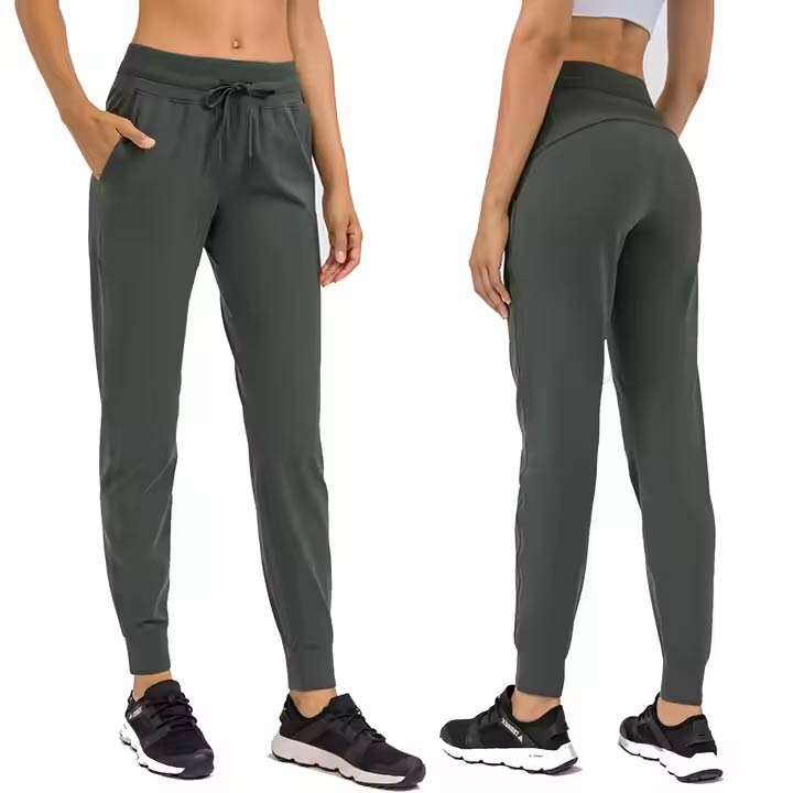 Women’s Quick-Dry Fitness Cargo Pants