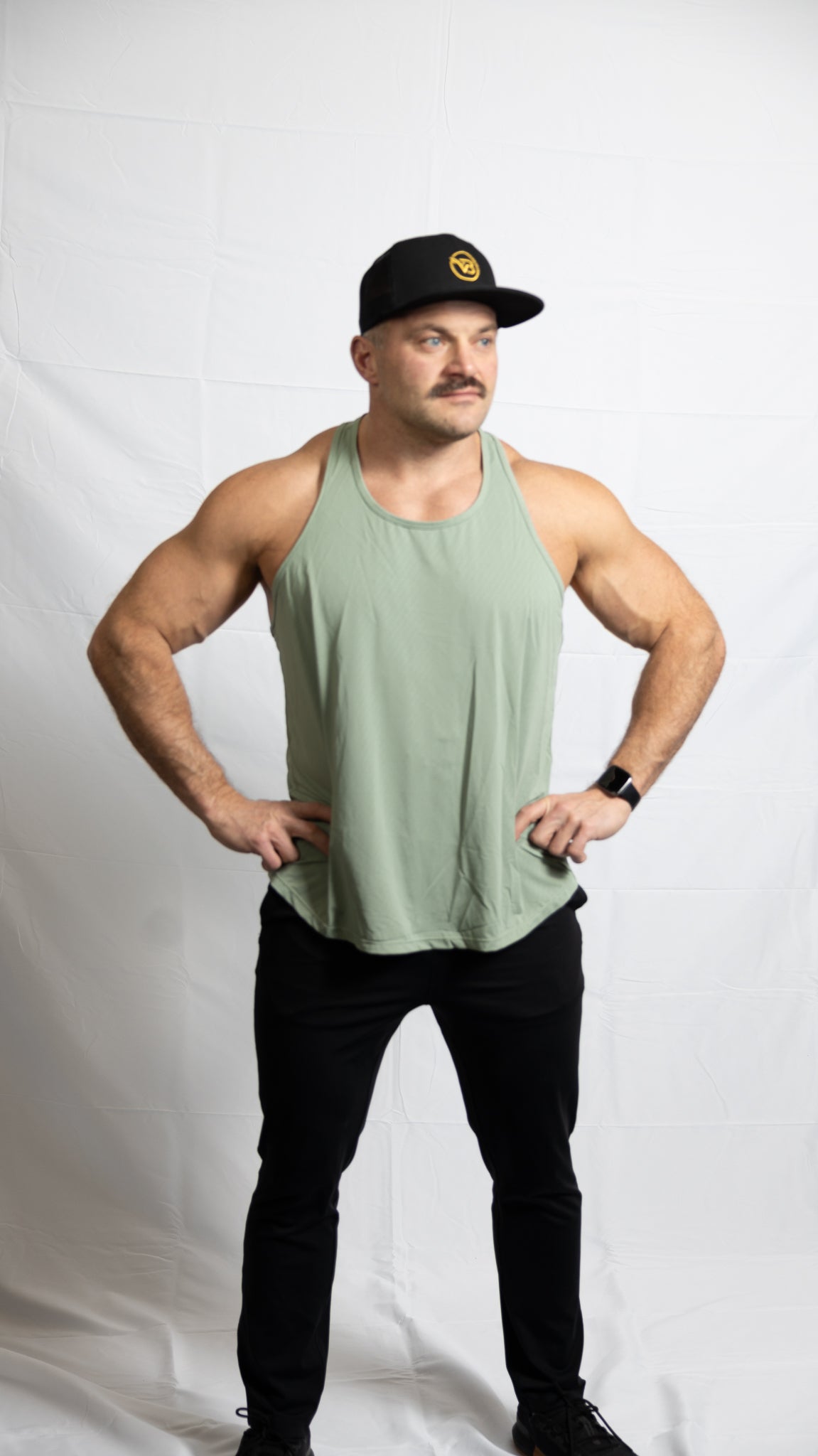 Men’s Loose Fitness Round Neck Sleeveless T-Shirt